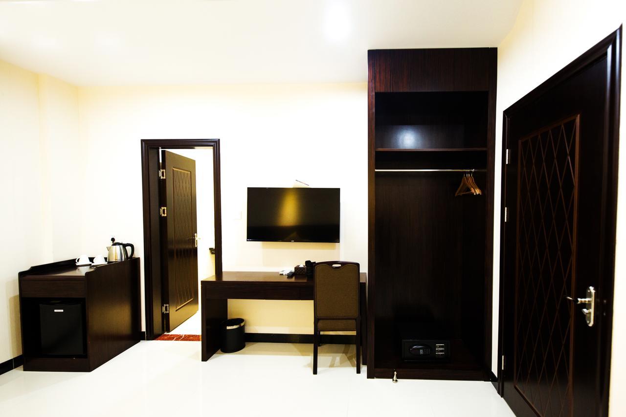 Jing Pin Hotel โครอร์ ภายนอก รูปภาพ